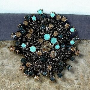 Mid-Century Modern green gemstone starburst pin brand new